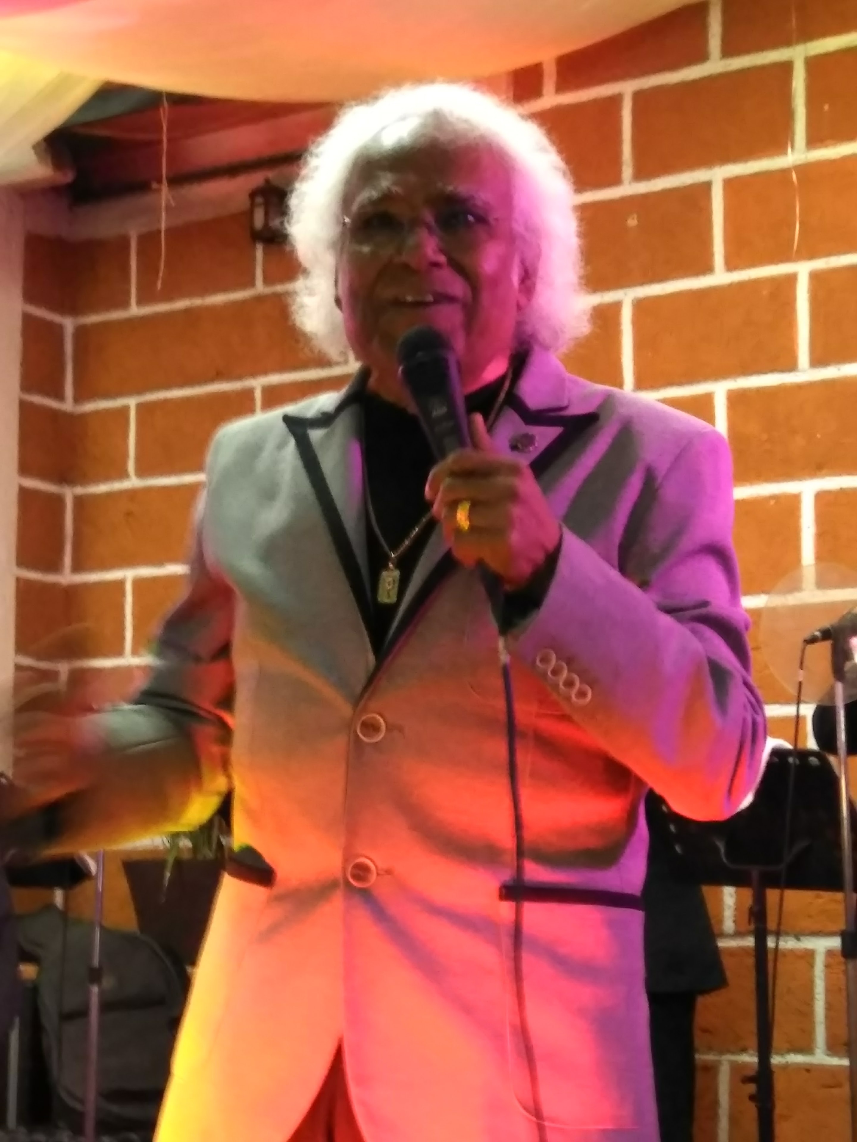 SANTANEROS DE PEPE BUSTOS
